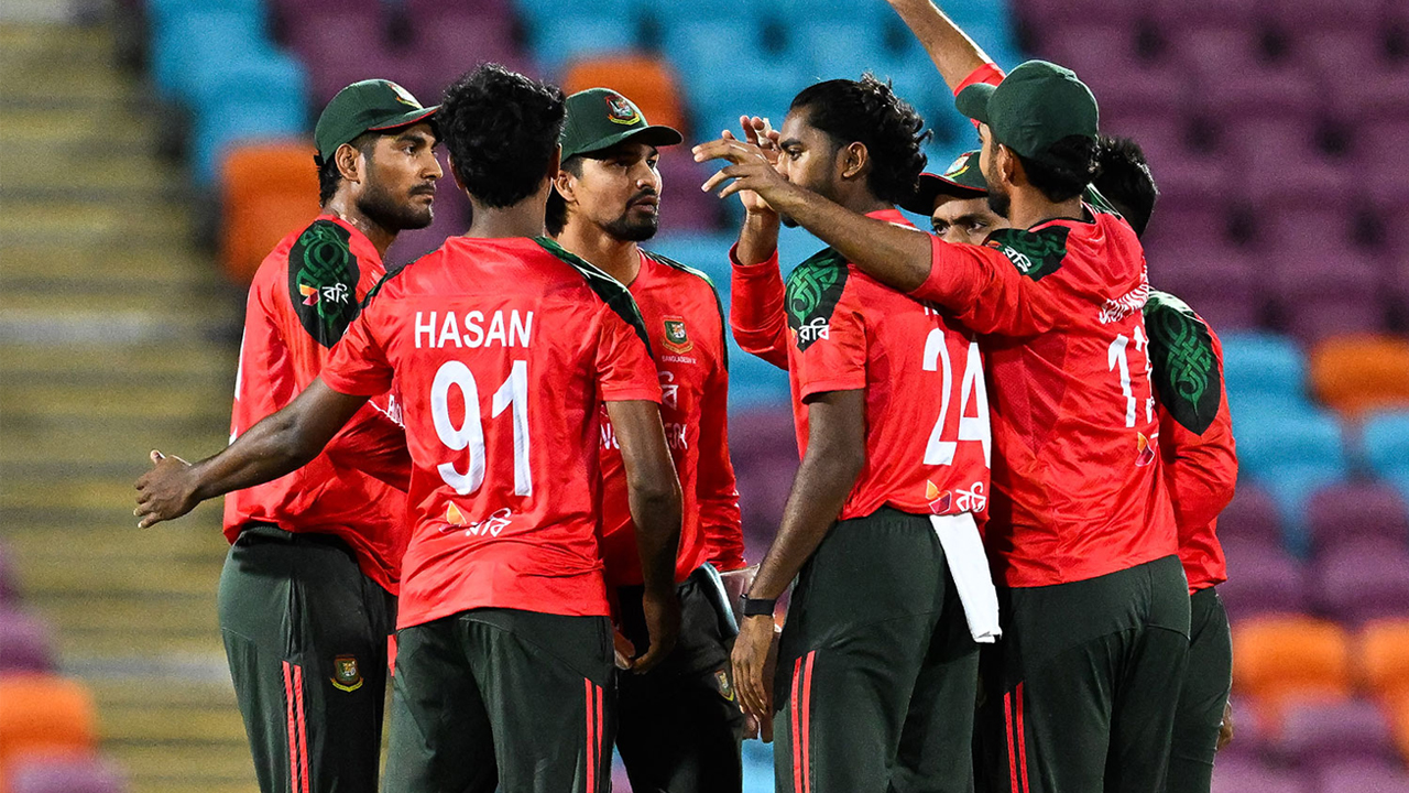 অস্ট্রেলিয়ায় ৩২ রানের জয় পেল বাংলাদেশ
