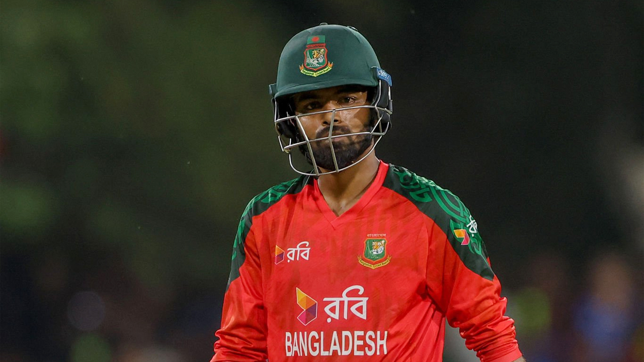 ‘ভিউ বাণিজ্যের জন্য আর কত নিচে নামবেন’