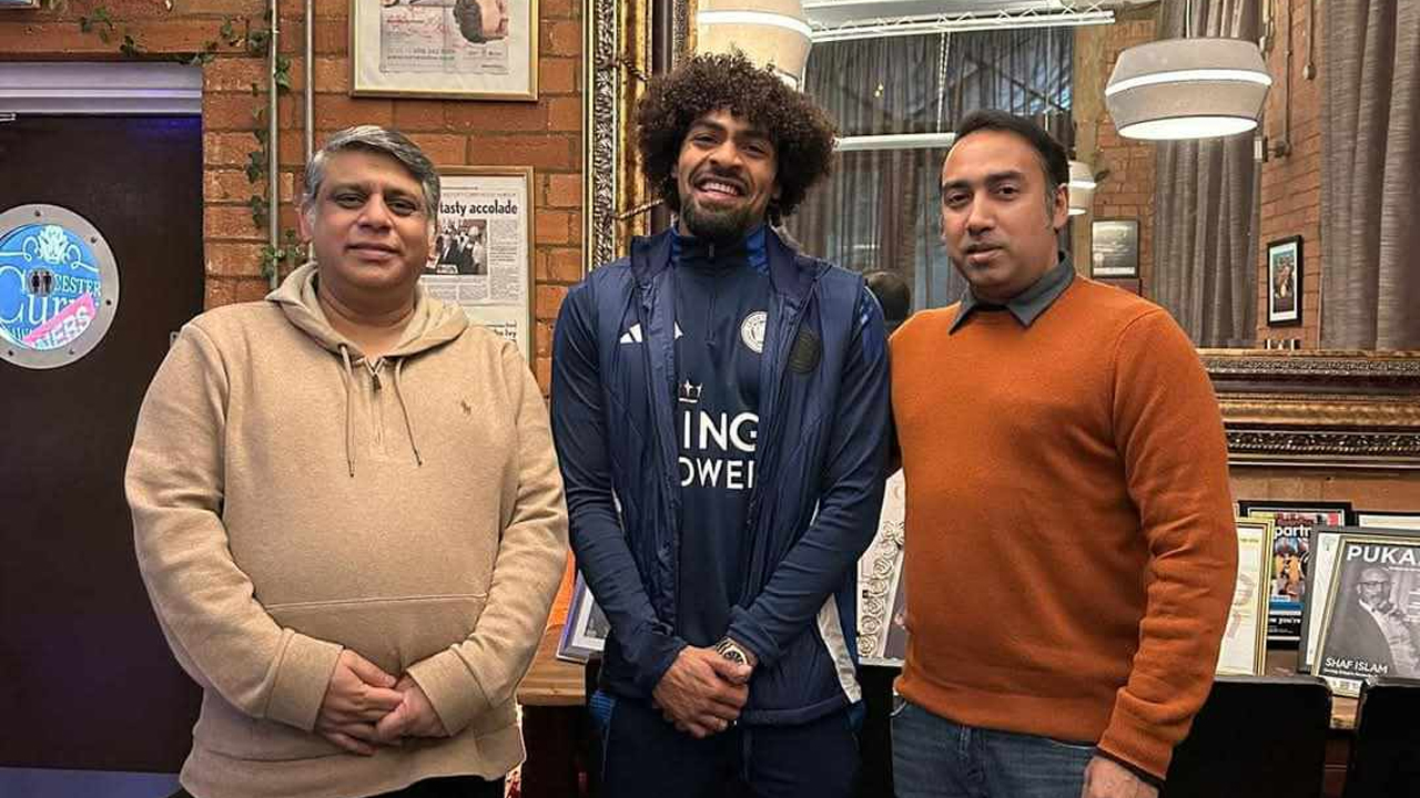 বাংলাদেশে খেলতে আসার অপেক্ষায় হামজা চৌধুরি