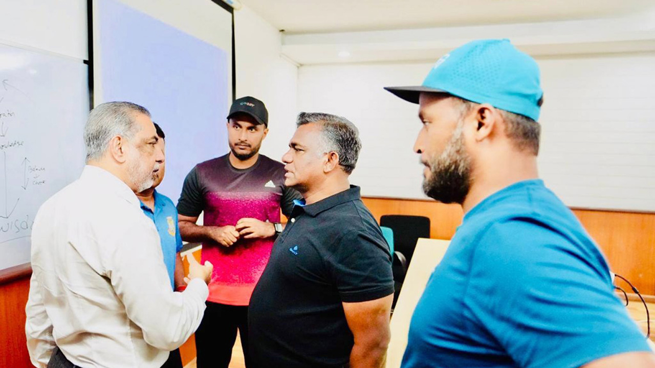 দেশি কোচদের সঙ্গে বিসিবি সভাপতির বৈঠক, যা আলোচনা হলো