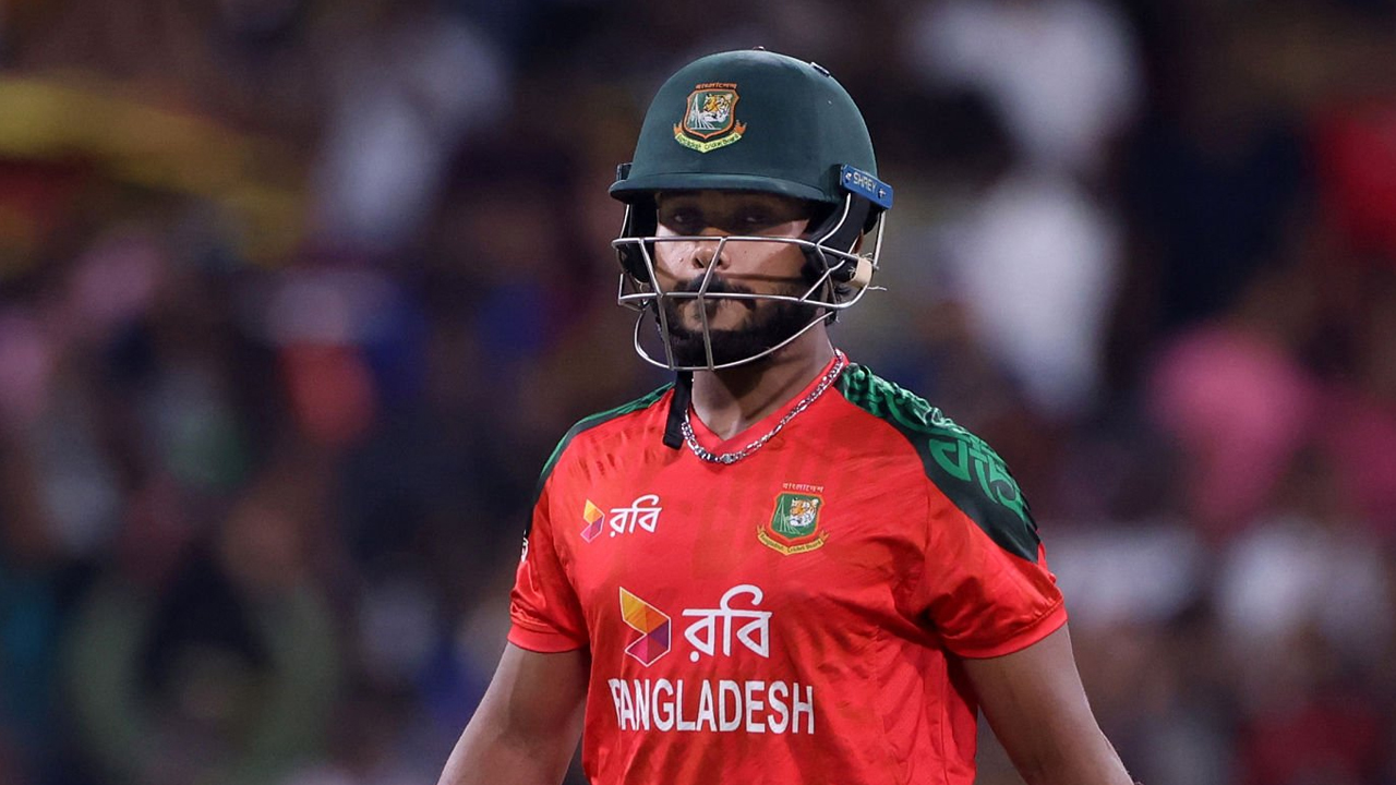 পাকিস্তানকে হারিয়ে দেওয়ার দিনে ইমনের ‘সেঞ্চুরি’
