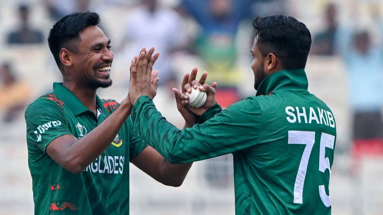 সাকিবকে ছাড়িয়ে যেতে মোস্তাফিজের যত উইকেট প্রয়োজন