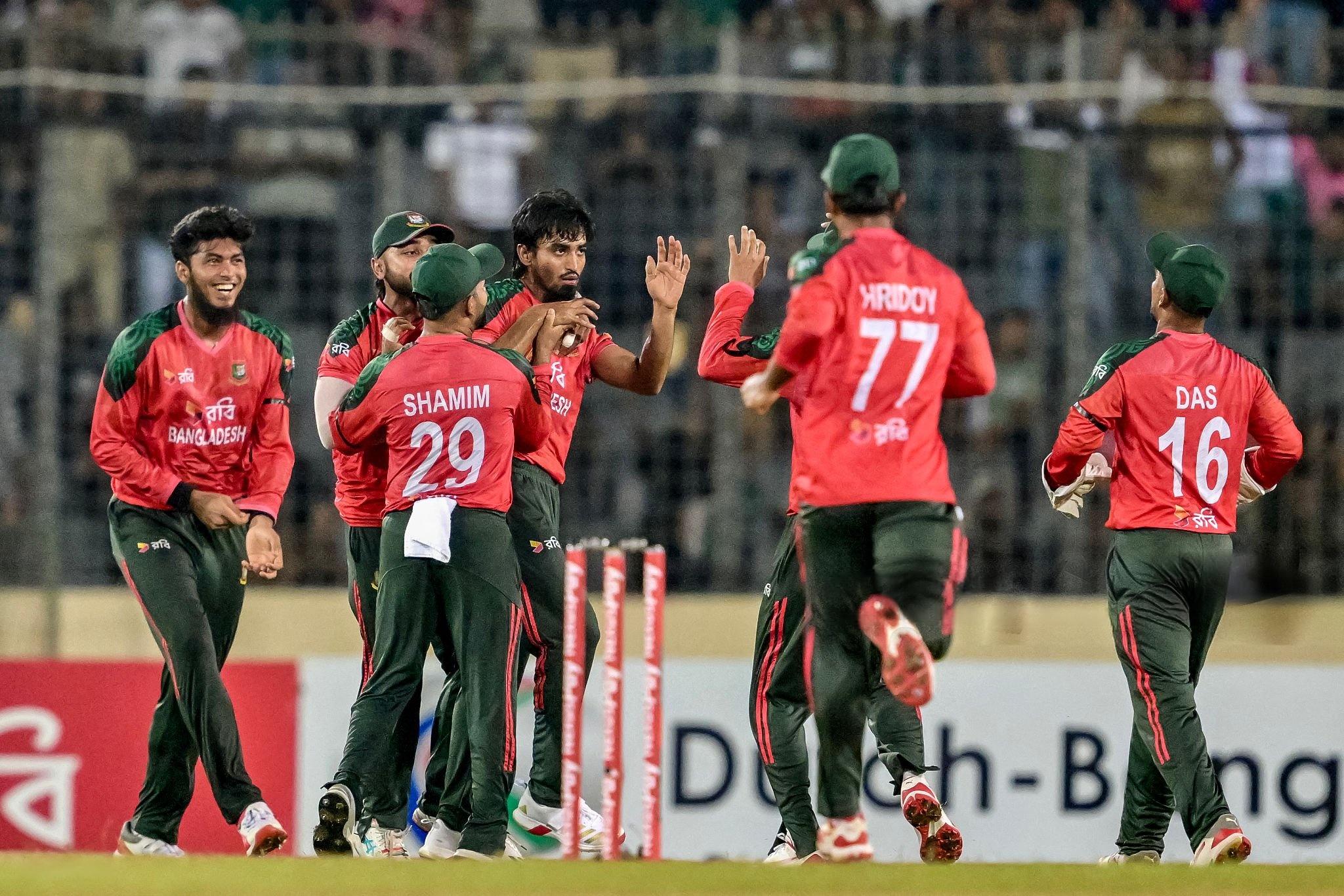 ইতিহাস গড়ে পাকিস্তানের বিপক্ষে সিরিজ জিতলো বাংলাদেশ