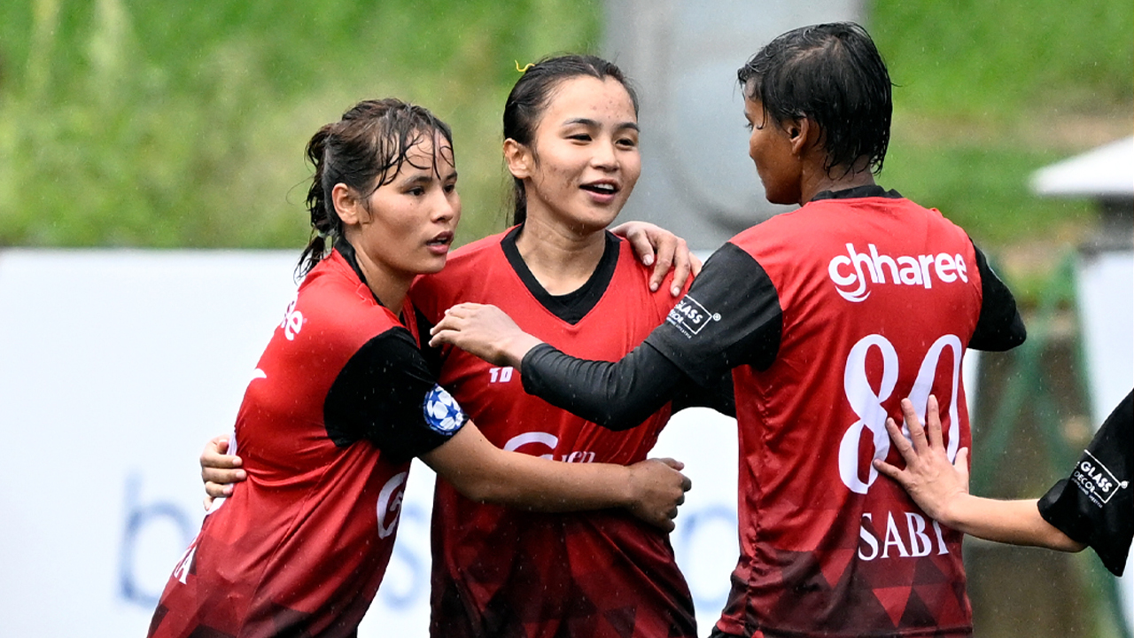 শেষ মুহূর্তে গোল করে দলকে জেতালেন ঋতুপর্ণা
