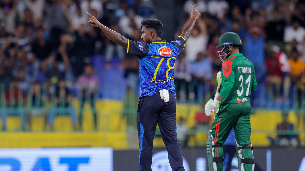 দুই অলরাউন্ডারকে ফিরিয়ে শ্রীলঙ্কার টি-টোয়েন্টি দল ঘোষণা