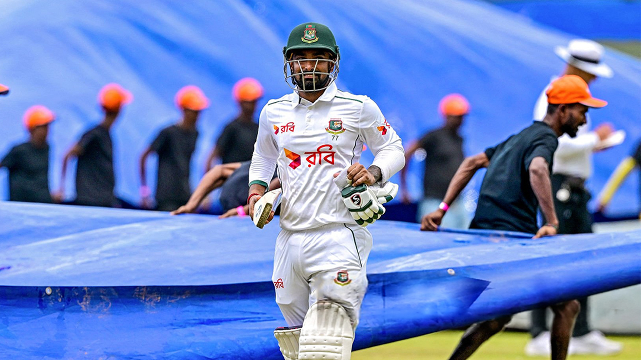 বৃষ্টিই তবে বাংলাদেশের পিছিয়ে পড়ার কারণ?