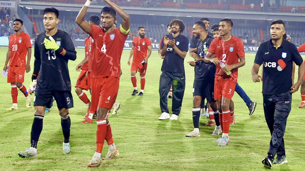 সিঙ্গাপুরের বিপক্ষে মাঠে নামার আগে সুখবর পেলেন মিতুল-তপুরা