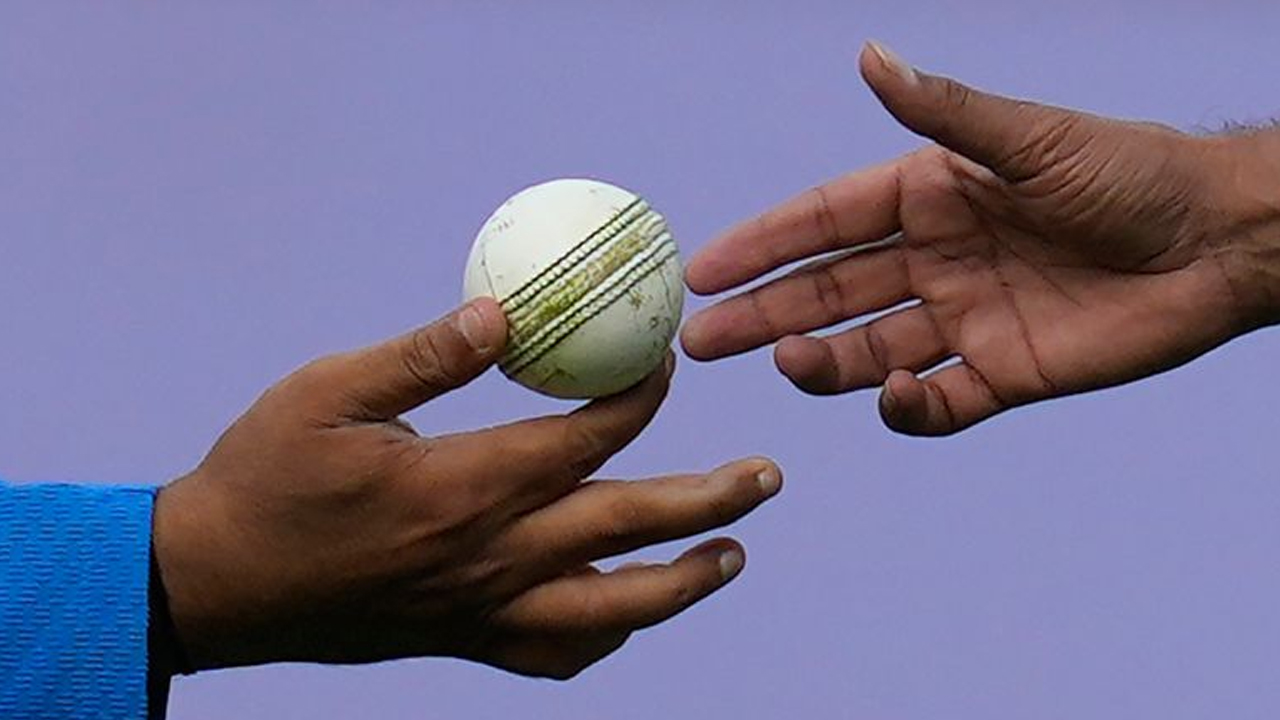 আইসিসির নিষিদ্ধ নিয়ম চালু করবে আইপিএল!