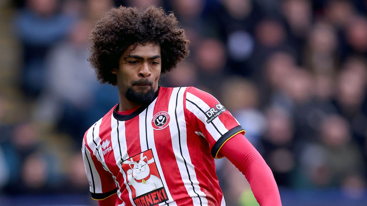 হামজার দলের বড় জয়, প্রিমিয়ার লিগে খেলতে যা সমীকরণ