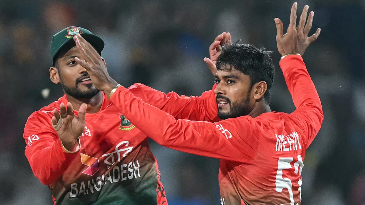পাকিস্তানে সিরিজে ডাক পেলেন মিরাজ, বাদ পড়লো কে?