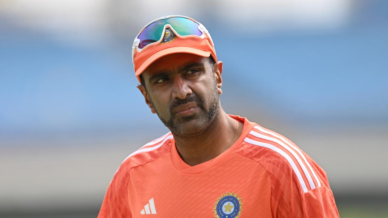 ১৩ বছর আগেই অবসরের সিদ্ধান্ত, চমকপ্রদ তথ্য দিলেন অশ্বিন!