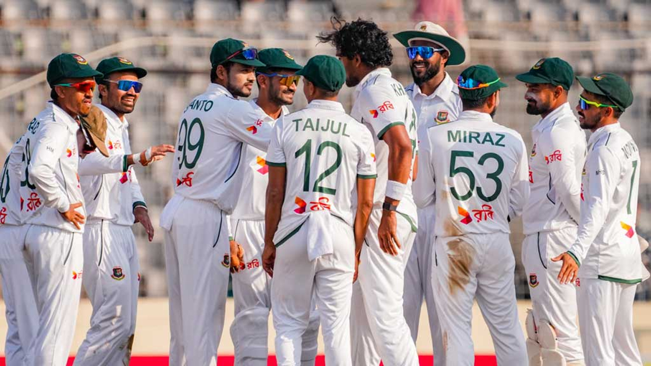 ৫৩ রানে ৫ উইকেট হারিয়ে বিপদে আয়ারল্যান্ড