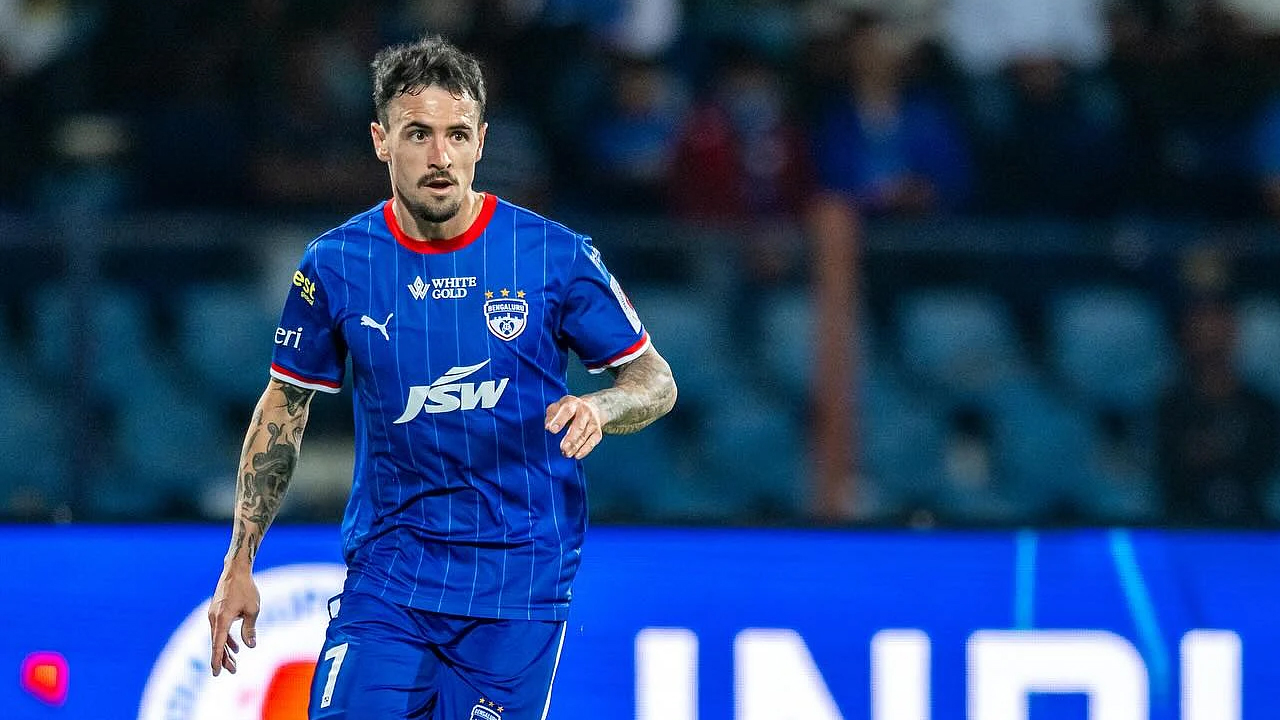 বাংলাদেশকে হারাতে প্রবাসী ফুটবলারকে দলে ভেড়াল ভারত