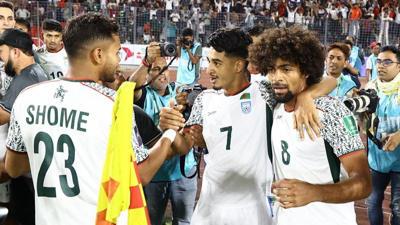 মোরসালিনের গোল আর হামজার সেভে এগিয়ে বাংলাদেশ