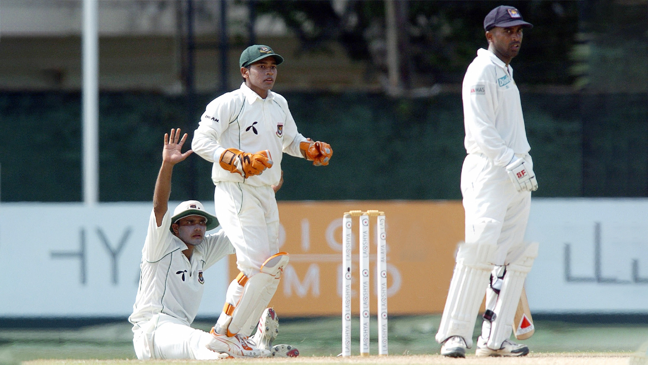 মুশফিকের শততম টেস্ট নিয়ে যা বললেন মাশরাফি