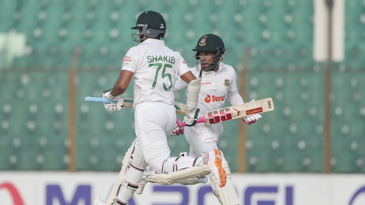মুশফিকের শততম টেস্ট নিয়ে সাকিবের আবেগঘন বার্তা