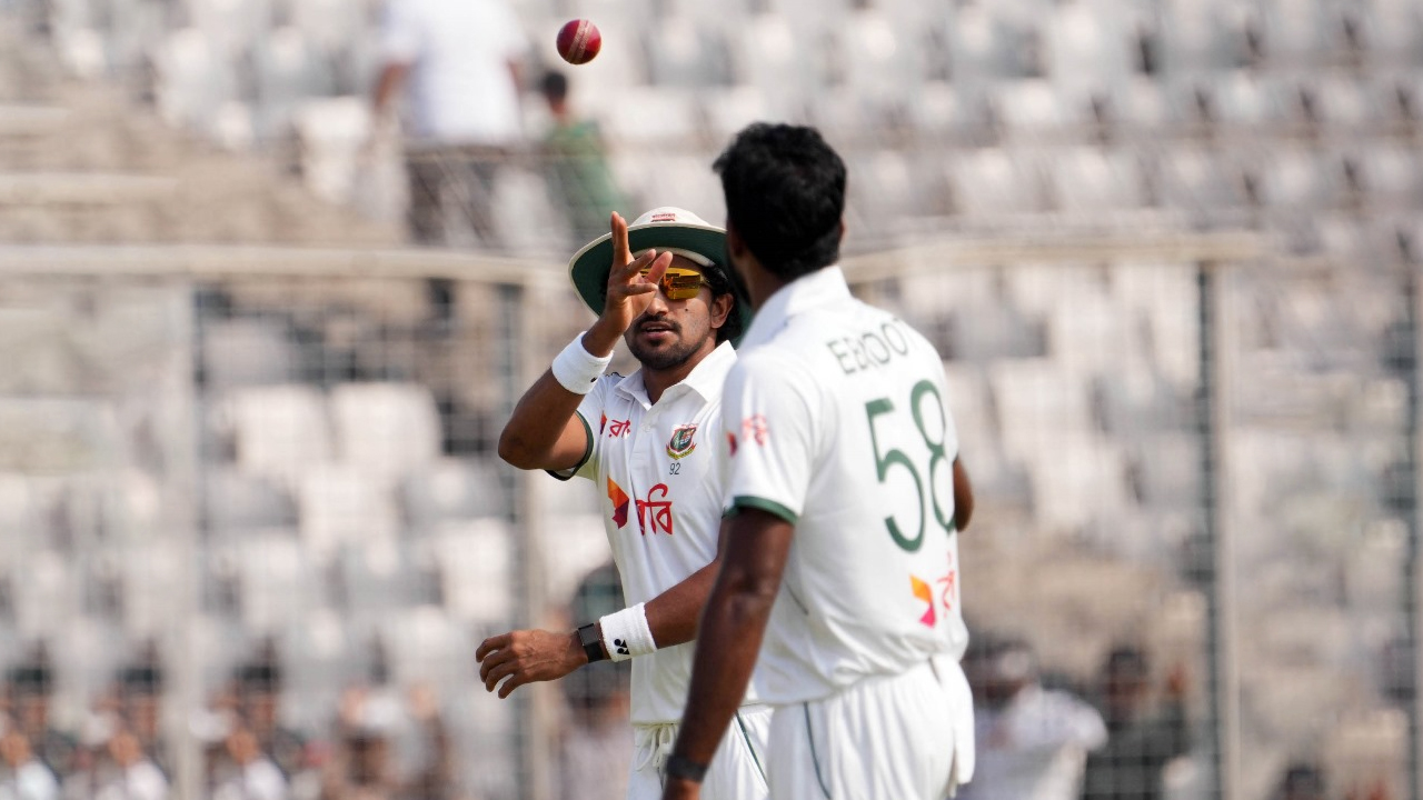 খেলা অবস্থায় যেভাবে ভূমিকম্প টের পেলেন ক্রিকেটাররা