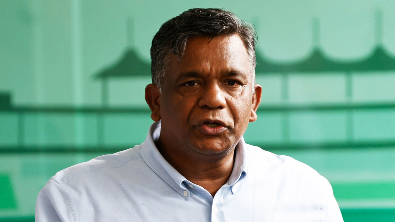 জমি বিক্রি করে সংসার চালাচ্ছেন বিসিবি সভাপতি