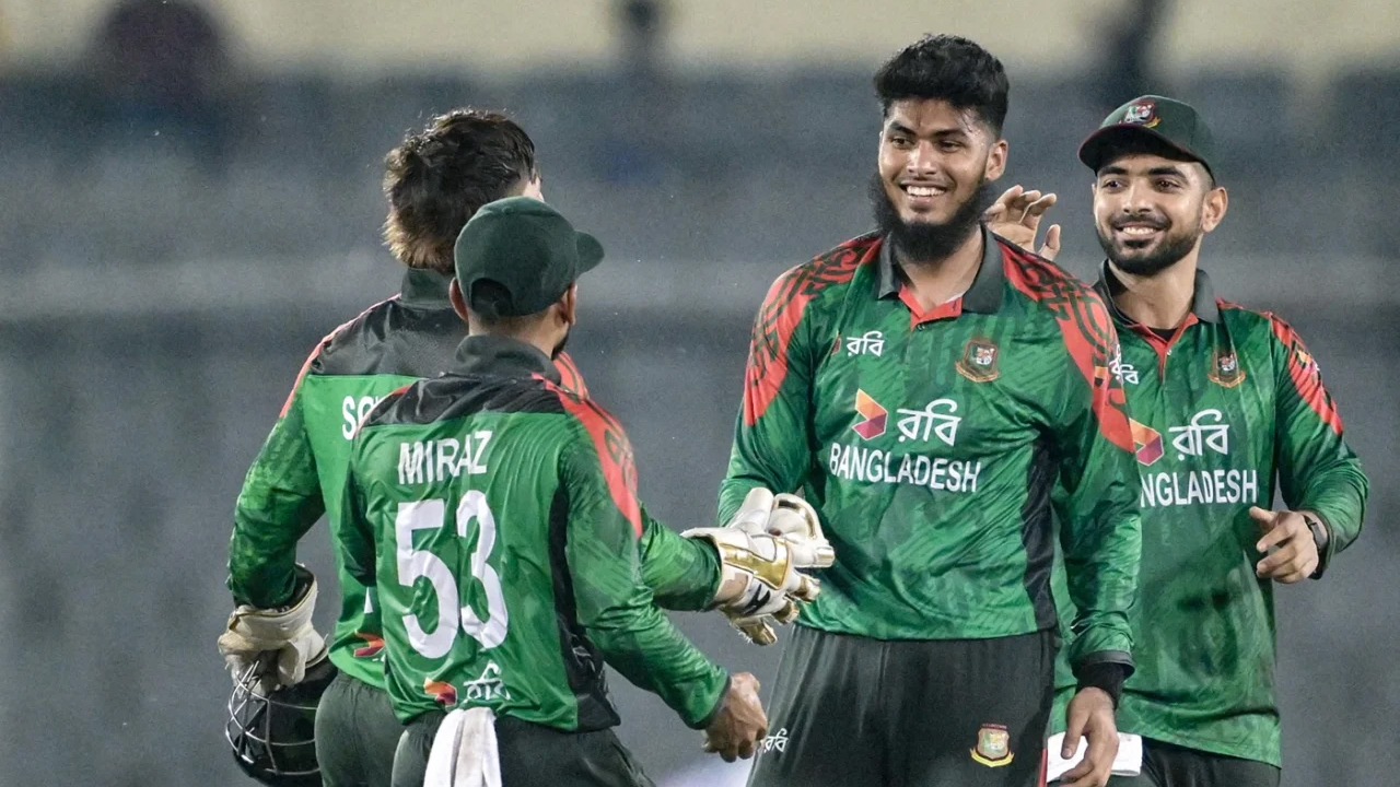 ৬৫ রান ও ৯ উইকেট নেওয়ায় বড় সুখবর পেলেন রিশাদ