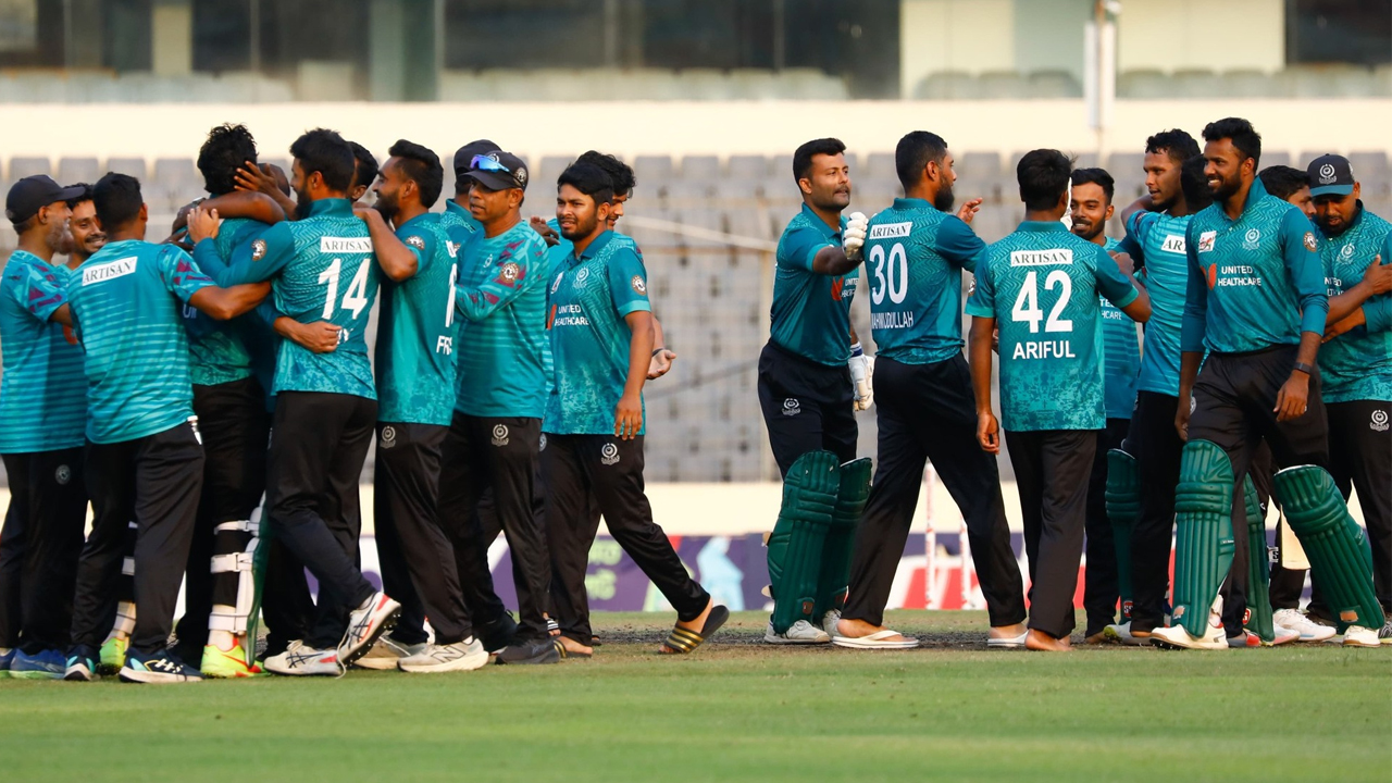 মোহামেডান ছাড়লেন ২৩ হাজার রান ও ৪৫৭ উইকেটের মালিক