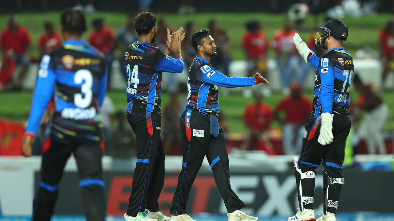 শেষ বলে নাটকীয় জয় পেল সাকিবের দল