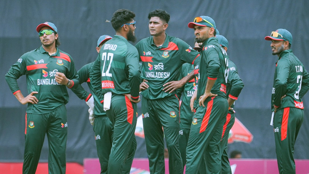 বাংলাদেশকে শাস্তি দিল আইসিসি