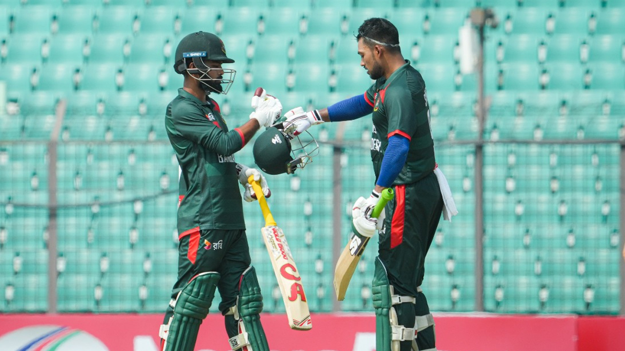 শান্তর সেঞ্চুরিতে চ্যালেঞ্জিং পুঁজি পেল বাংলাদেশ