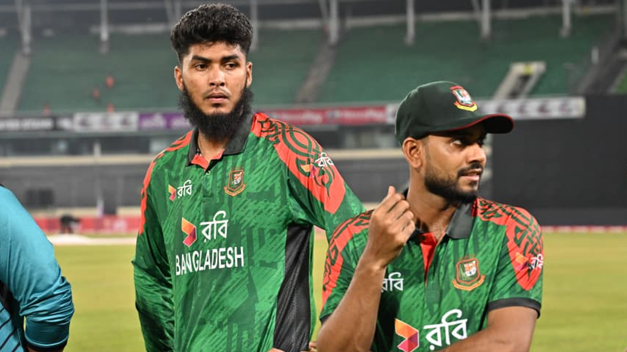 রিশাদকে না খেলানোর ব্যাখ্যা দিলেন মিরাজ