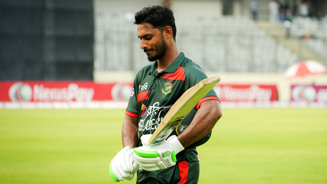 বড় লক্ষ্য মানেই চাপ, তানজিদের ব্যাটে স্পষ্ট সেই প্রভাব