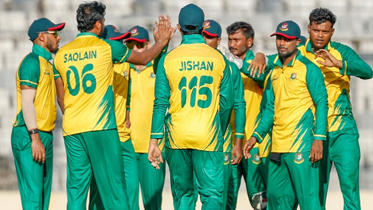 জিসানের ১৯ বলের ফিফটিতে হোয়াইটওয়াশ মালয়েশিয়া