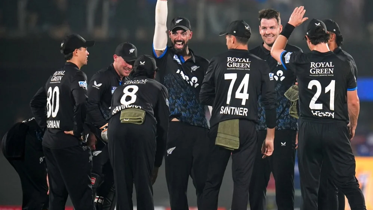 ভারতে বার্গার খেয়ে অসুস্থ কিউই ক্রিকেটার