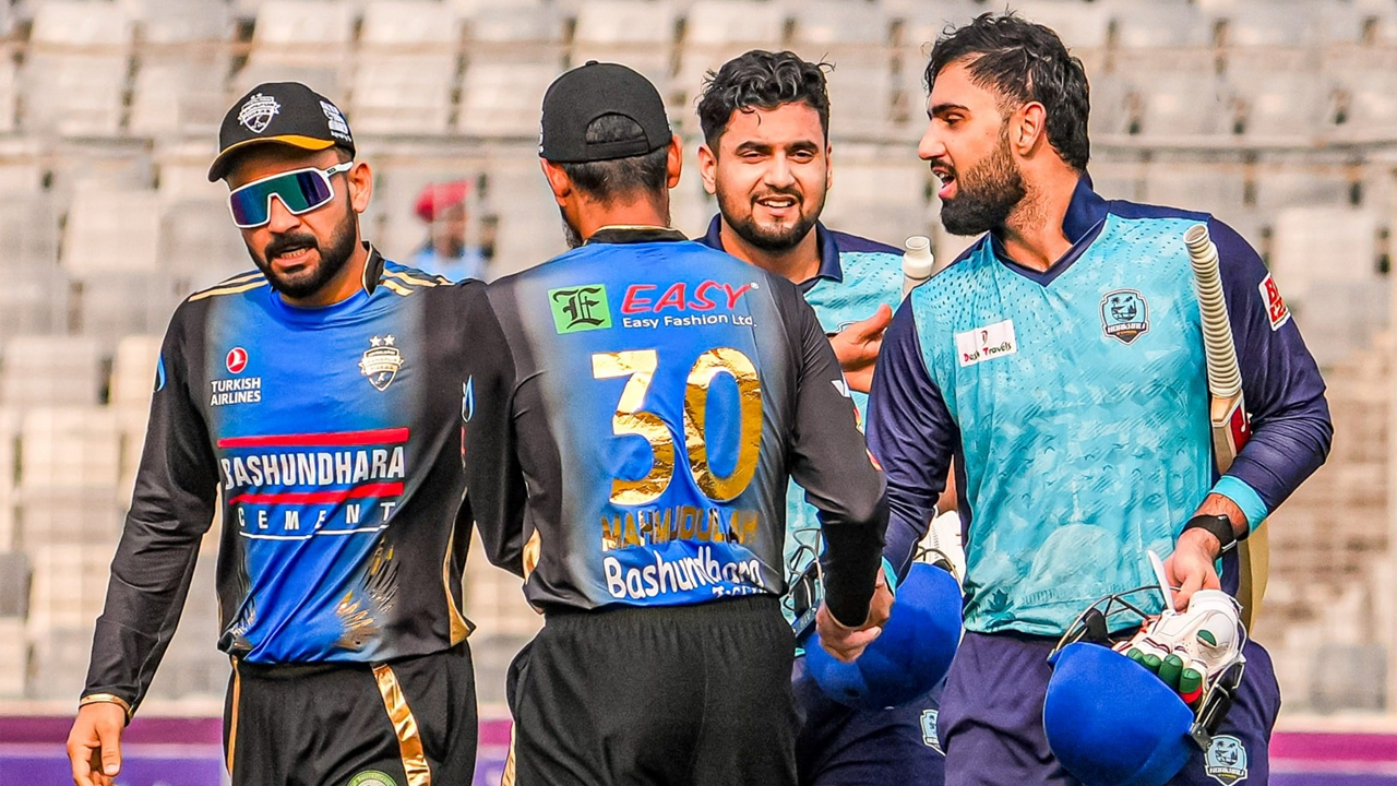 বিপিএলে ২০০ রানের ইনিংস না দেখার ব্যাখ্যা দিল বিসিবি