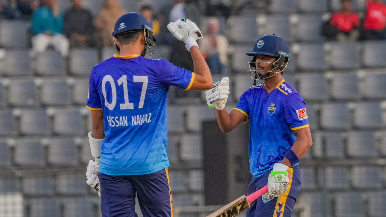 ছোট লক্ষ্যের ম্যাচে তুমুল লড়াই করে জিতল চট্টগ্রাম