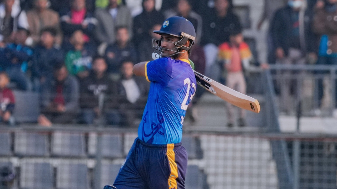 ৭০৪ দিন পর বিপিএলে এমন দৃশ্য দেখা গেল