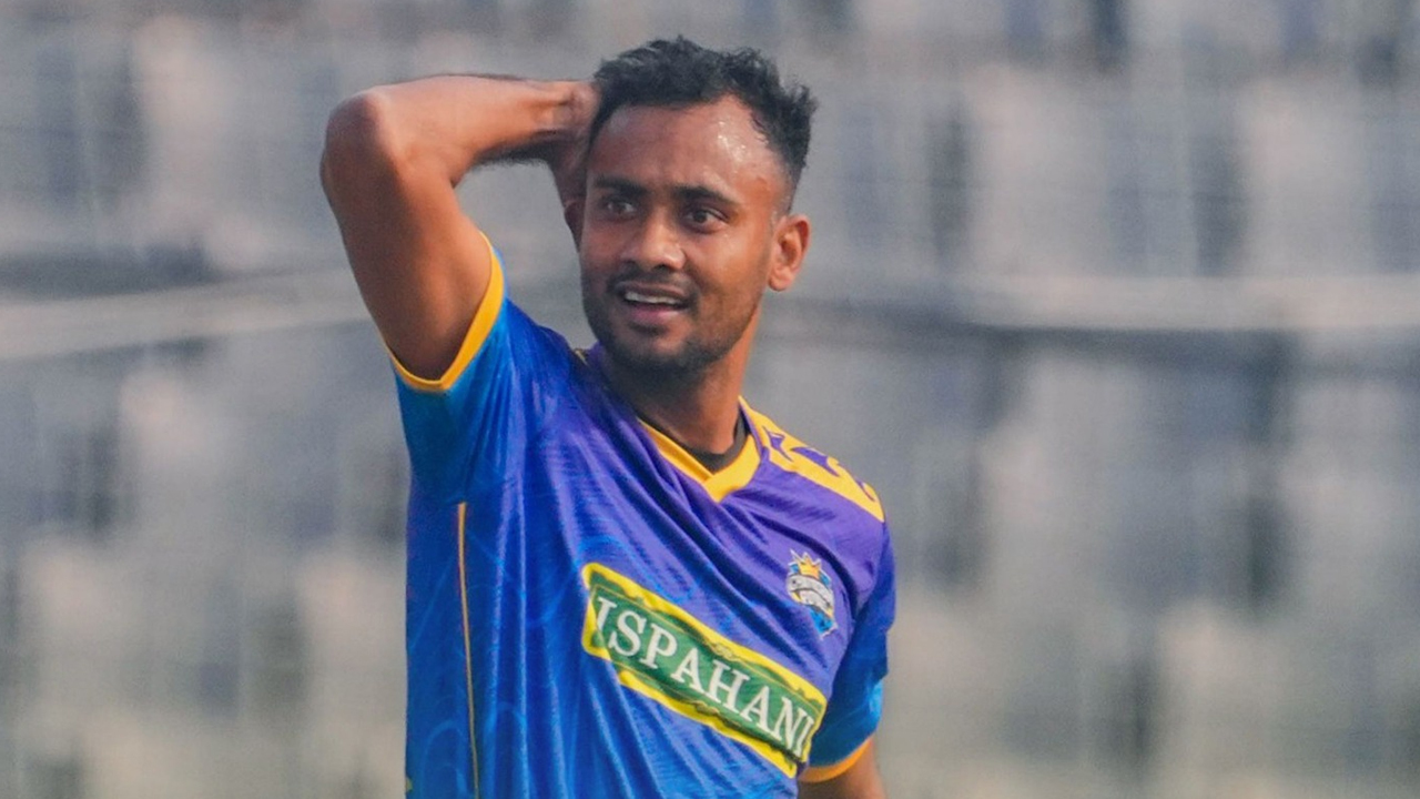 বিপিএলে নতুন রেকর্ড গড়লেন শরিফুল ইসলাম