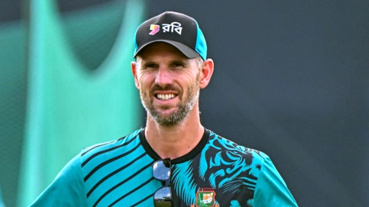বাংলাদেশের দায়িত্ব ছেড়ে যা বললেন শন টেইট