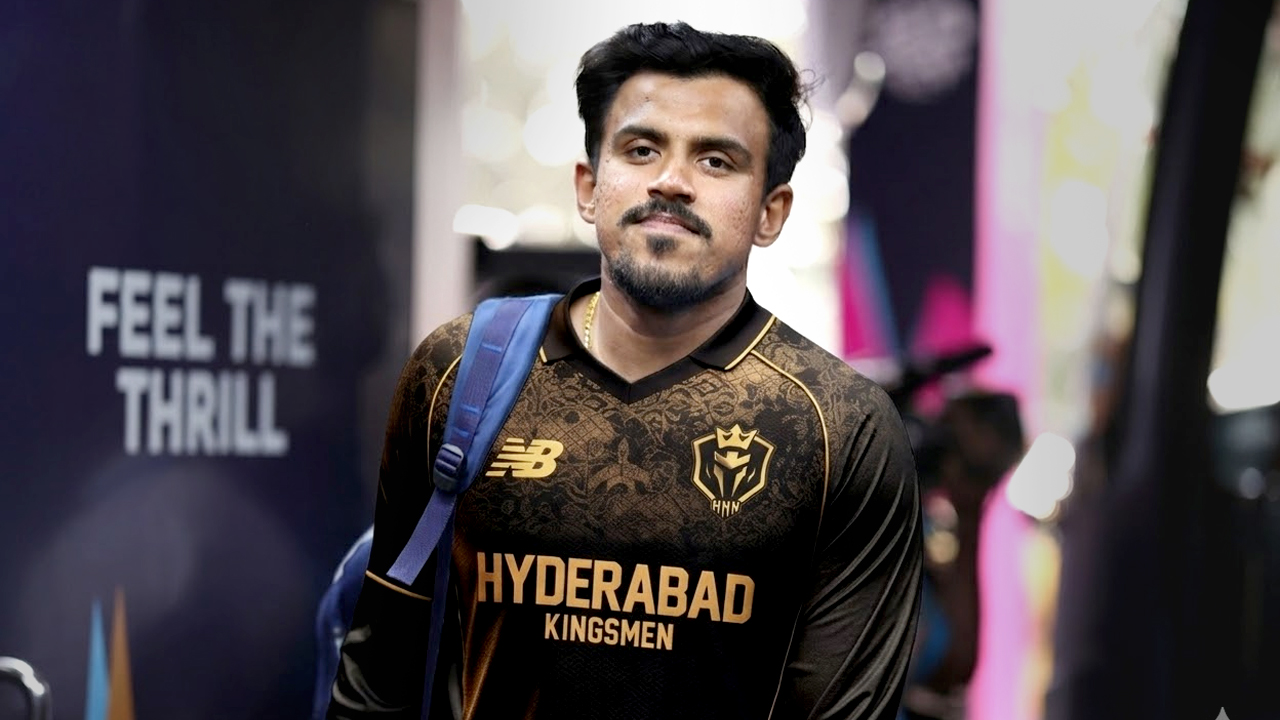 শেষবেলায় পিএসএলে দল পেলেন থিকশানা