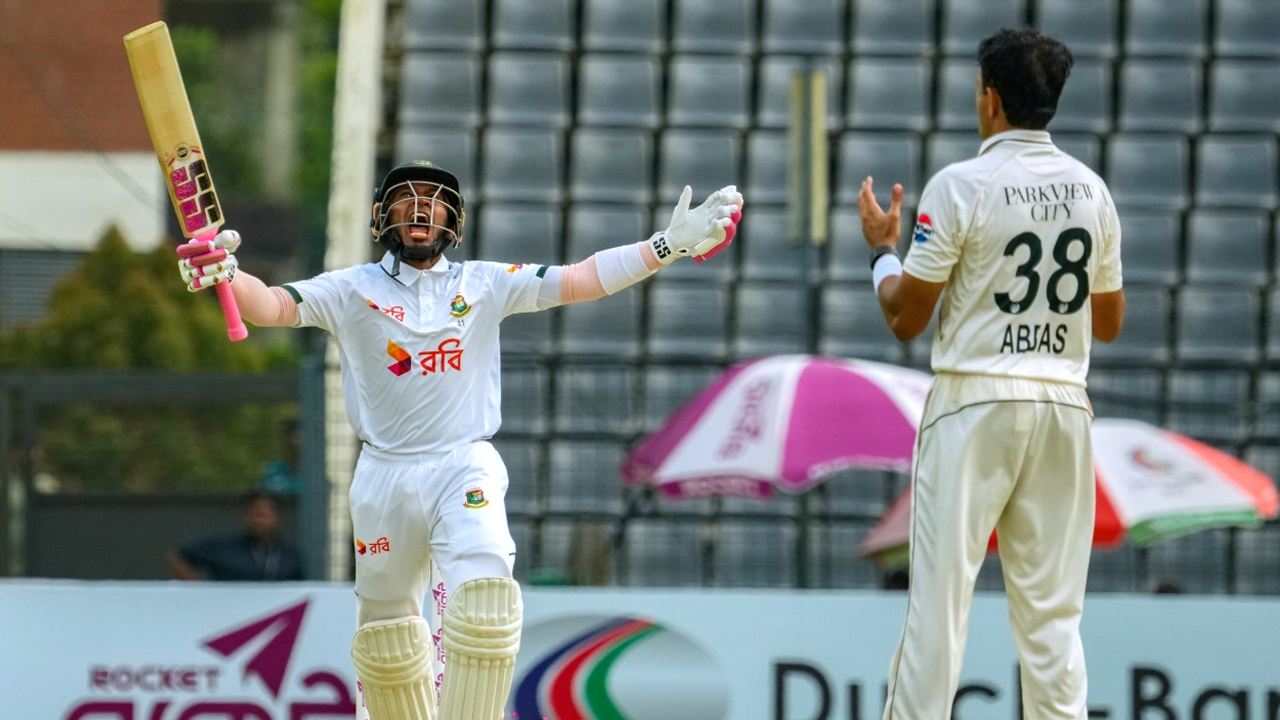 হোয়াইটওয়াশ এড়াতে পাকিস্তানকে গড়তে হবে বিশ্বরেকর্ড