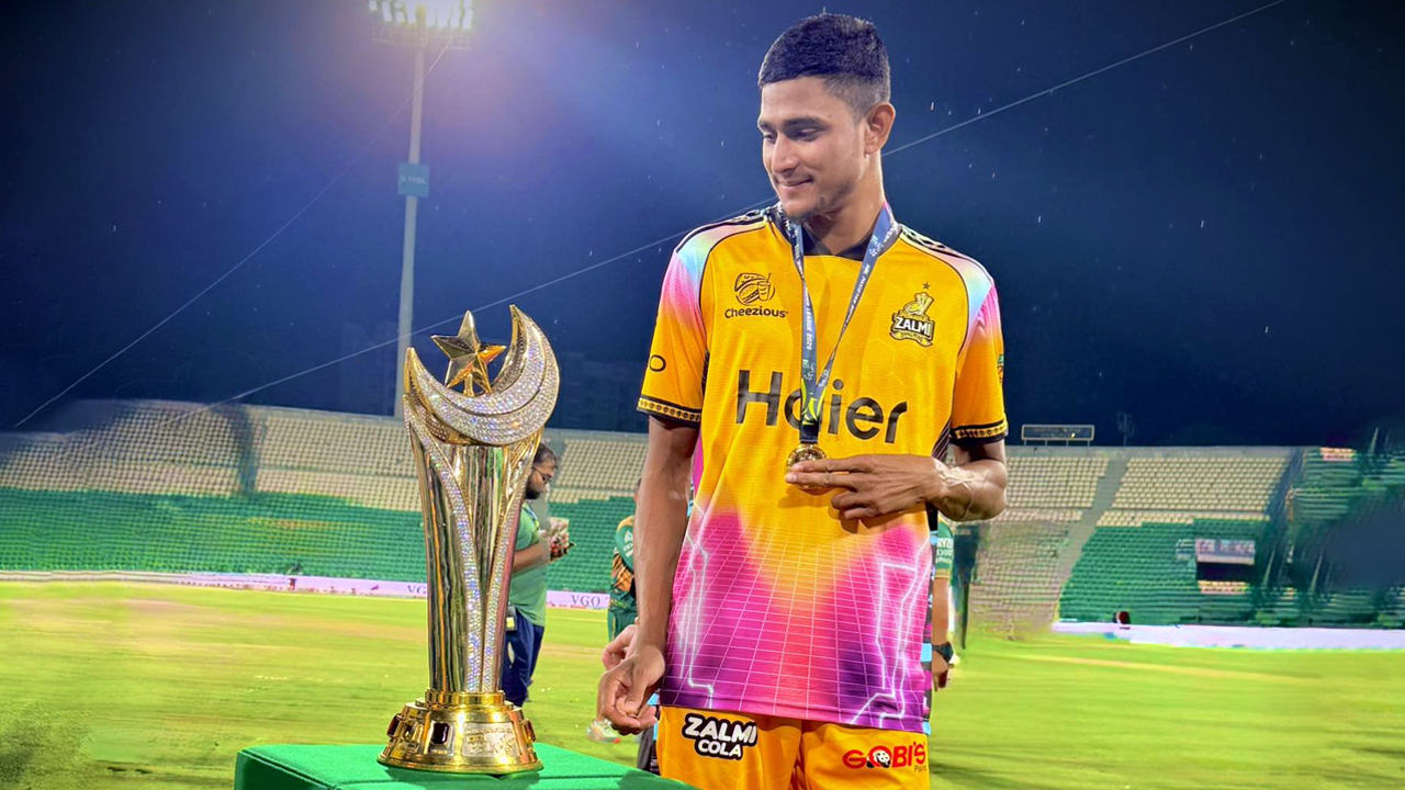 নাহিদ এটা কী দেখালেন!