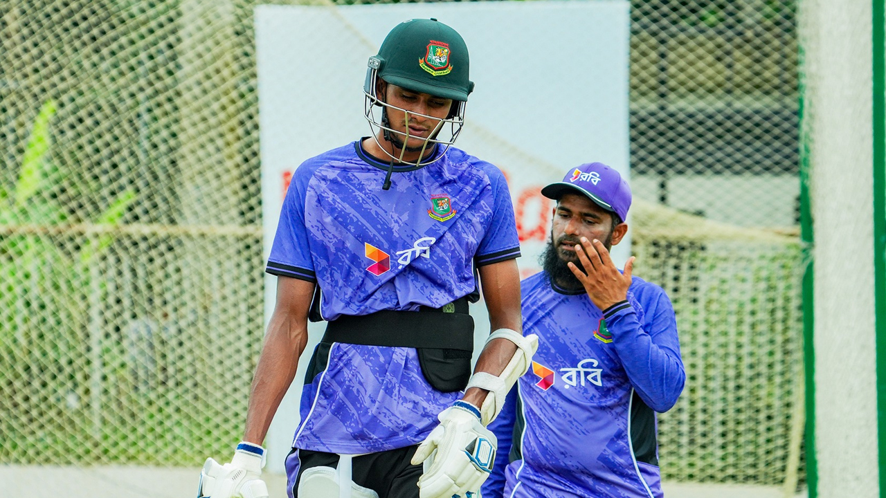 ‘নাহিদ রানার আগ্রহ দেখে অবাক হয়েছি’