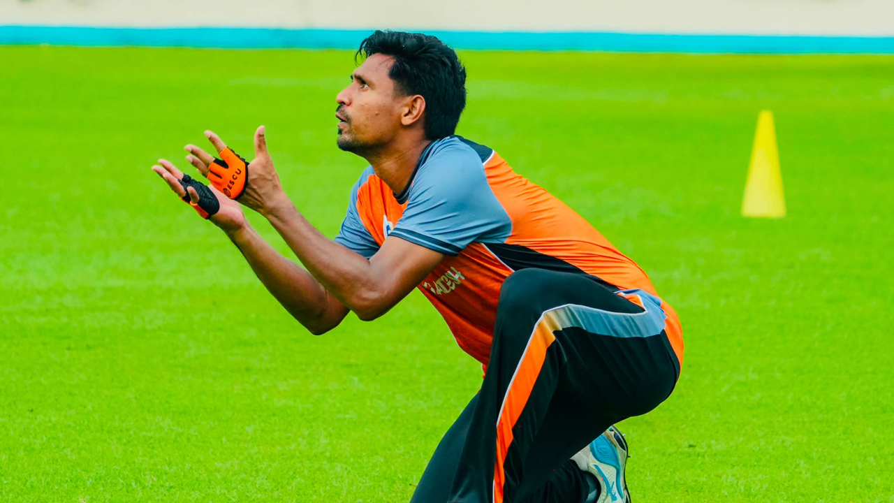 ‘মোস্তাফিজের ওপর আমাদের ভরসা রাখতেই হবে’