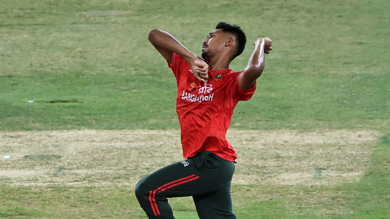 এত রান আগে কখনো খরচ করেছেন মোস্তাফিজ?