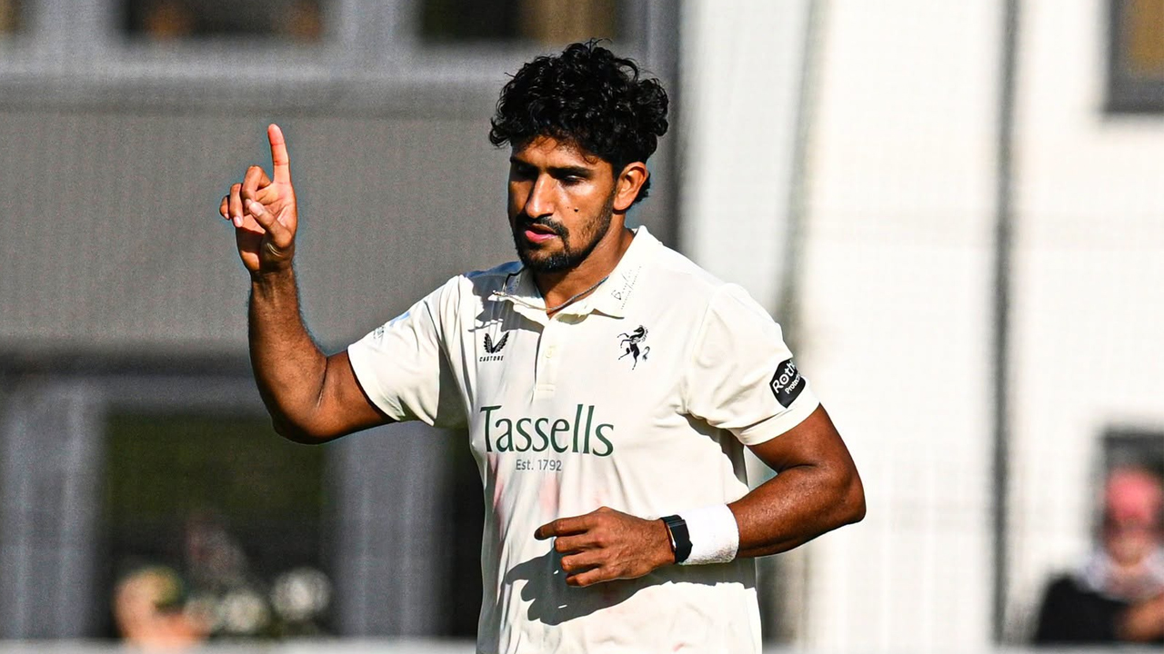 লাল বলের ম্যাচে এত উইকেট আগে পেয়েছেন খালেদ?