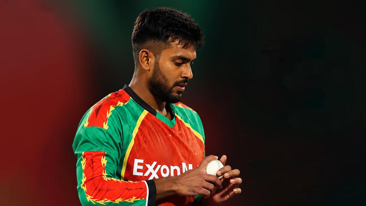 তিন ম্যাচের চমক ফিকে, মিরাজের বোলিংয়ে পুরোনো চিত্র