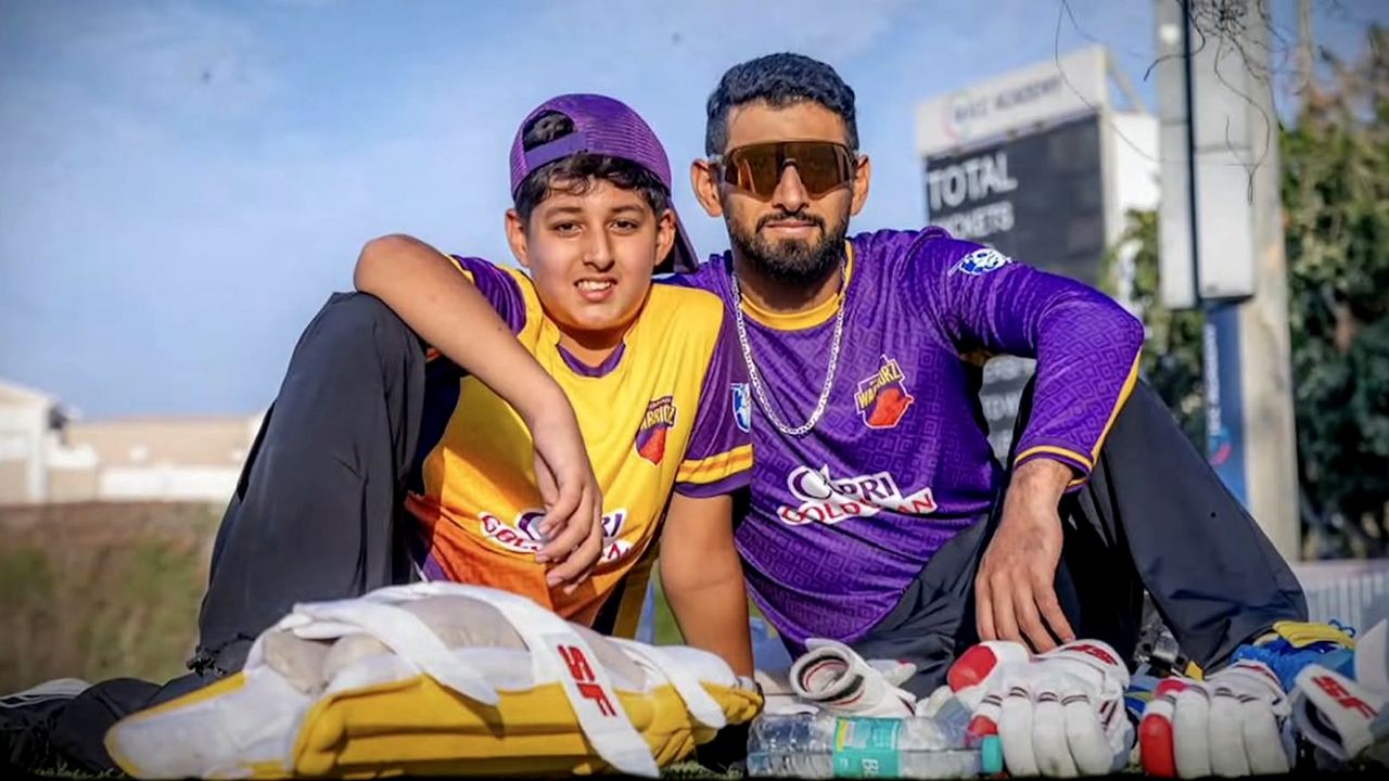 ২০ ছক্কায় একাই ২৭৯, রাজার ছেলের অবিশ্বাস্য ব্যাটিং!